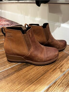 Sorel Brown Chelsea Wedge Ankle Boots